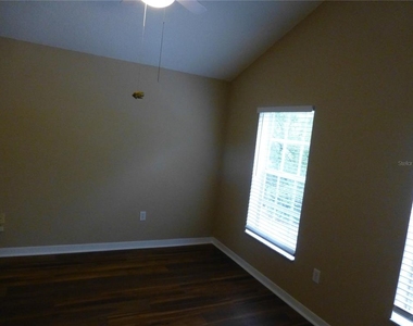 9411 W Park Village Drive - Photo Thumbnail 35