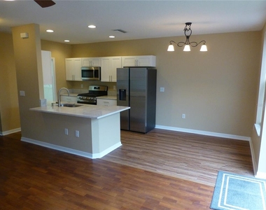 9411 W Park Village Drive - Photo Thumbnail 9