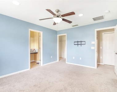 10851 Kensington Park Avenue - Photo Thumbnail 13