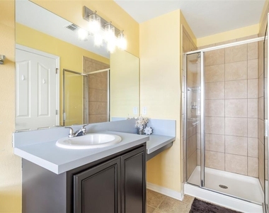10851 Kensington Park Avenue - Photo Thumbnail 16