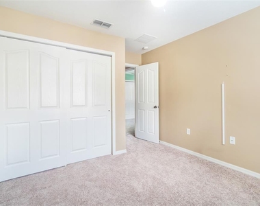 10851 Kensington Park Avenue - Photo Thumbnail 20