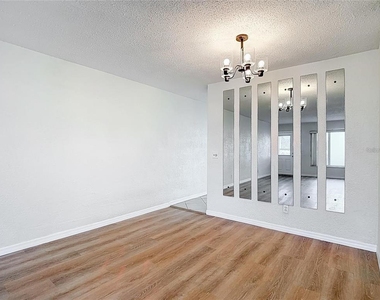 2461 Canadian Way - Photo Thumbnail 4