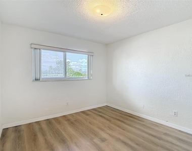 2461 Canadian Way - Photo Thumbnail 14
