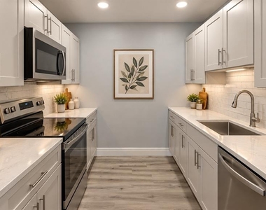 4171 Flying Fortress Avenue - Photo Thumbnail 5
