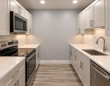 4171 Flying Fortress Avenue - Photo Thumbnail 15