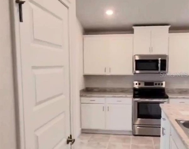 583 Jett Ln - Photo Thumbnail 2
