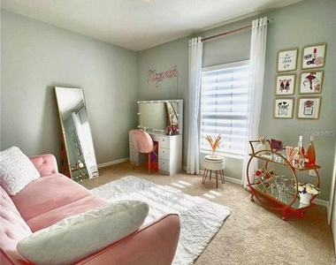 239 Oleander Street - Photo Thumbnail 5