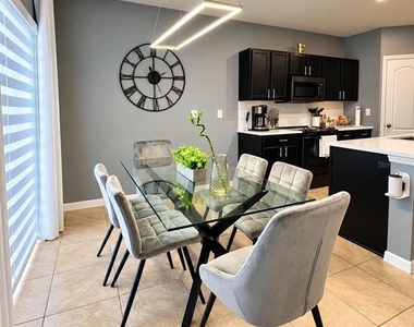 239 Oleander Street - Photo Thumbnail 12