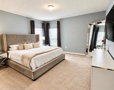 239 Oleander Street - Photo Thumbnail 13
