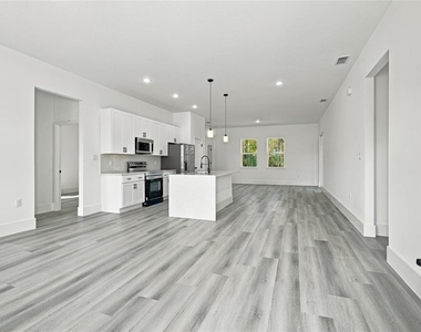 15280 Sw 50th Avenue - Photo Thumbnail 3