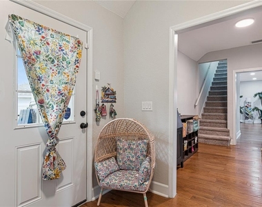 732 E Orange Avenue - Photo Thumbnail 2