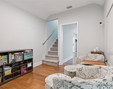 732 E Orange Avenue - Photo Thumbnail 5