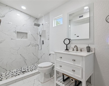 732 E Orange Avenue - Photo Thumbnail 24