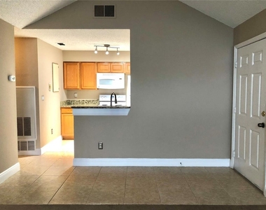 1055 S Hiawassee Road - Photo Thumbnail 14