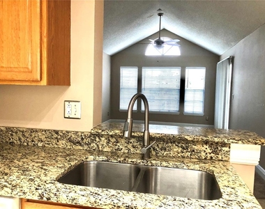 1055 S Hiawassee Road - Photo Thumbnail 13