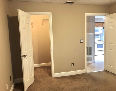 1055 S Hiawassee Road - Photo Thumbnail 21