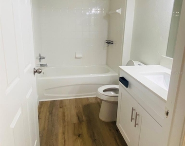8957 Lee Vista Boulevard - Photo Thumbnail 8