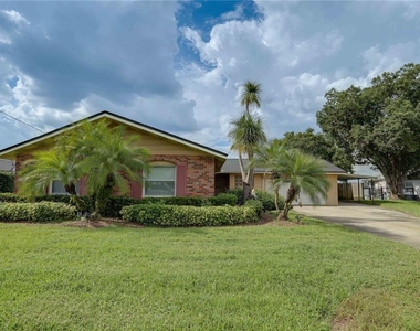 627 Macarthur Drive - Photo Thumbnail 14