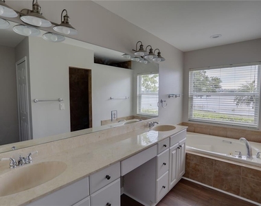 627 Macarthur Drive - Photo Thumbnail 39