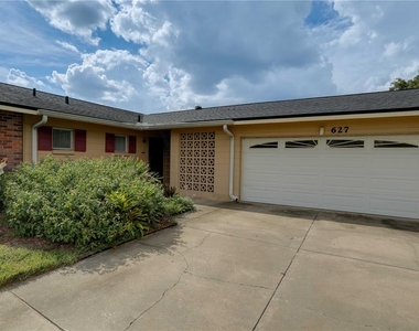 627 Macarthur Drive - Photo Thumbnail 16