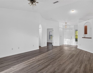15 Renmont Court - Photo Thumbnail 7