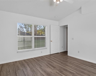 15 Renmont Court - Photo Thumbnail 10