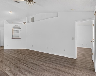 15 Renmont Court - Photo Thumbnail 9