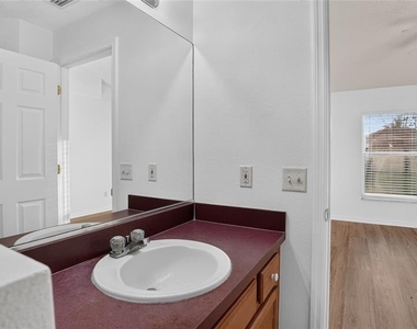 15 Renmont Court - Photo Thumbnail 11