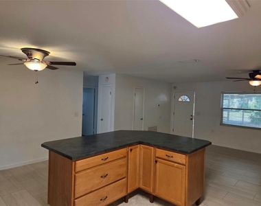 3101 Irving Street - Photo Thumbnail 10