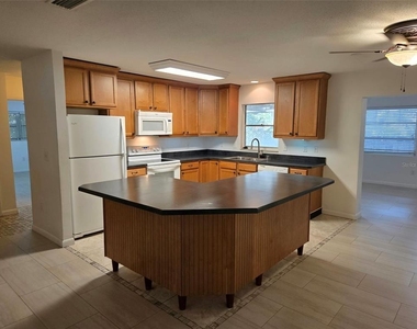 3101 Irving Street - Photo Thumbnail 8