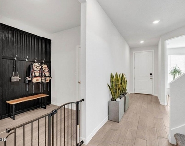 13955 Summer Harmony Avenue - Photo Thumbnail 3