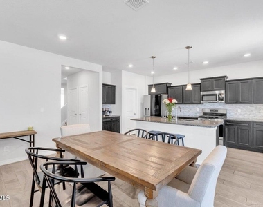 13955 Summer Harmony Avenue - Photo Thumbnail 9