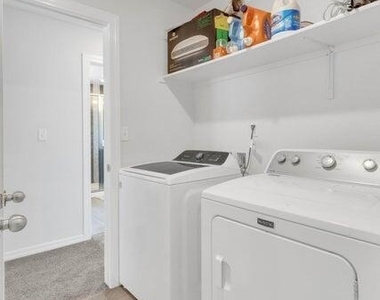 13955 Summer Harmony Avenue - Photo Thumbnail 35