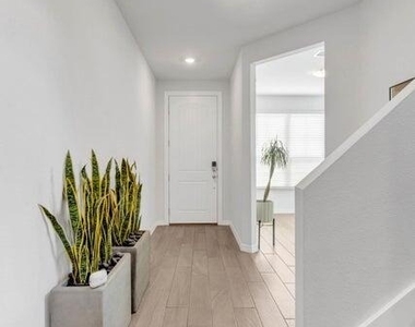 13955 Summer Harmony Avenue - Photo Thumbnail 2