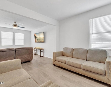 13955 Summer Harmony Avenue - Photo Thumbnail 16