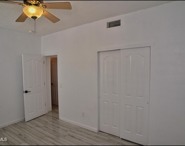 7959 Morning Dawn Avenue - Photo Thumbnail 31