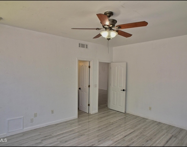 7959 Morning Dawn Avenue - Photo Thumbnail 24