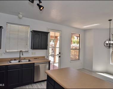 7959 Morning Dawn Avenue - Photo Thumbnail 18