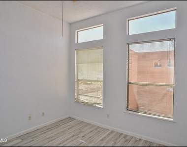 7959 Morning Dawn Avenue - Photo Thumbnail 34