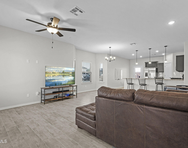 7480 Rio Rimac Drive - Photo Thumbnail 14