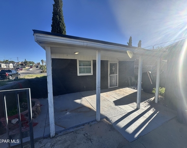 3800 Altura Avenue - Photo Thumbnail 13
