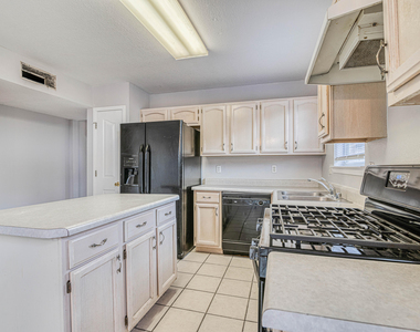 12305 Golden Sun Drive - Photo Thumbnail 6