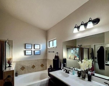 14333 Early Morn Avenue - Photo Thumbnail 18