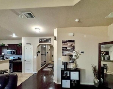 14333 Early Morn Avenue - Photo Thumbnail 8