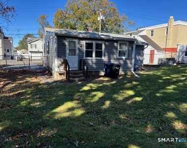 16 Yates Street - Photo Thumbnail 3