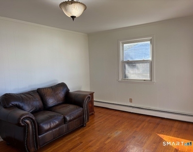 16 Yates Street - Photo Thumbnail 8