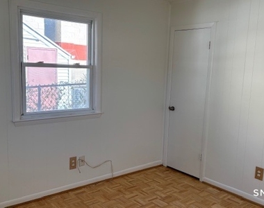 16 Yates Street - Photo Thumbnail 23