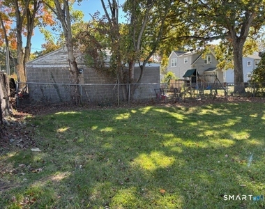 16 Yates Street - Photo Thumbnail 6
