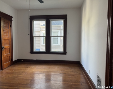 251 Olivia Street - Photo Thumbnail 5