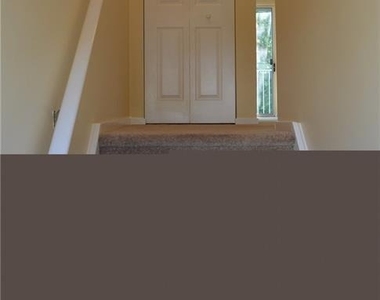 360 Spring Street - Photo Thumbnail 2